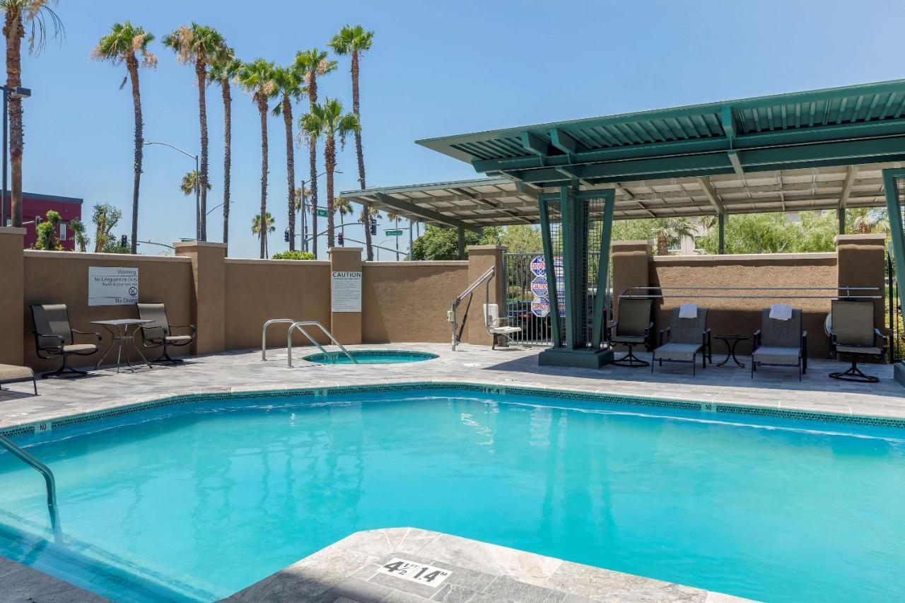 Comfort Suites Ontario Airport Convention Center Exterior photo